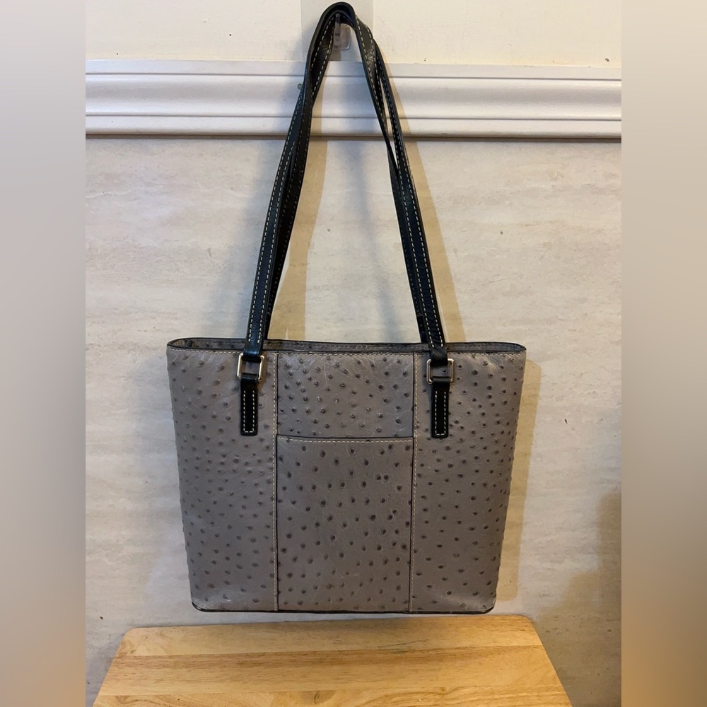 Dooney & Bourke
Lexington Gray Ostrich Purse Shoulder Bag - Picture 3 of 16